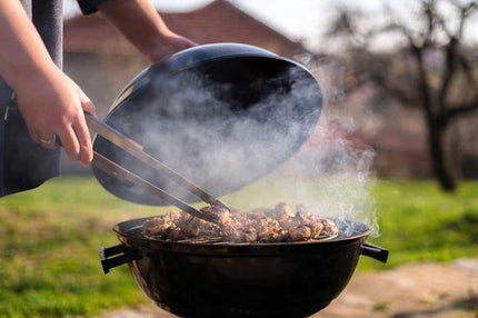 Houtskoolbriketten van 4 KG inclusief aanmaakblokjes 64 Stuks - Barbecue - BBQ - 4x 2 = 8KG Stuks