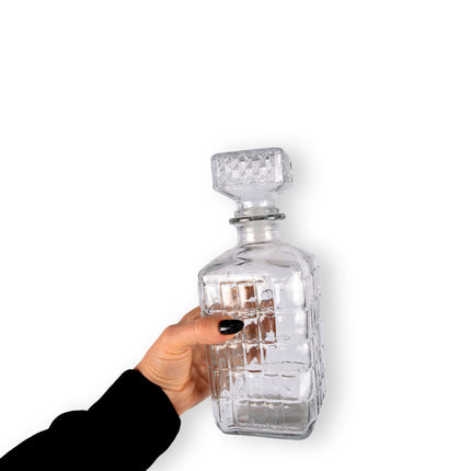Strak Vormgegeven Karaf van Transparant Glas - Geschikt voor Whiskey - Hoogte 23.5cm - Breedte 8.5cm - Inhoud 1000ml