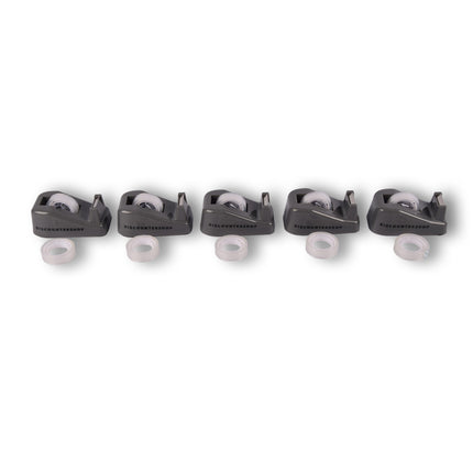 Grijze plakbandhouderset met 5 houders en 10 rollen van 12m lang - afmetingen 10cm x 5.5cm x 4cm.