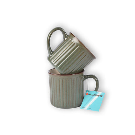 Twee Stijlvolle Groene Aardewerken Bekers - 250ml - Perfect voor Koffie en Thee - Afmetingen: 13cm x 9cm