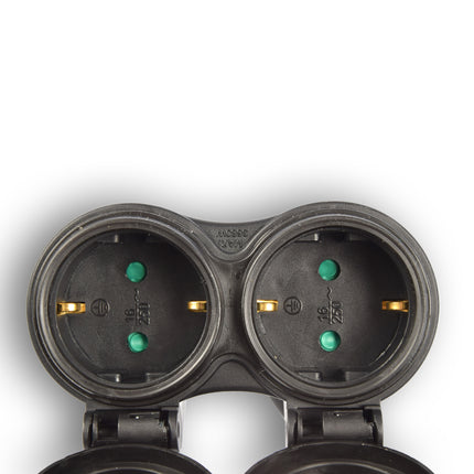 Verlengsnoer met 2 stopcontacten 20 meter - verlengkabel met 2 Schuko stopcontacten, dubbele verlenging,2 geaarde contactbus,rubberen kabel voor buiten, IP44, H05RR-F3G 1,5 mm2 Neopreen. Rubber voor buiten. 20 meter , met twee stekker aansluitingen.