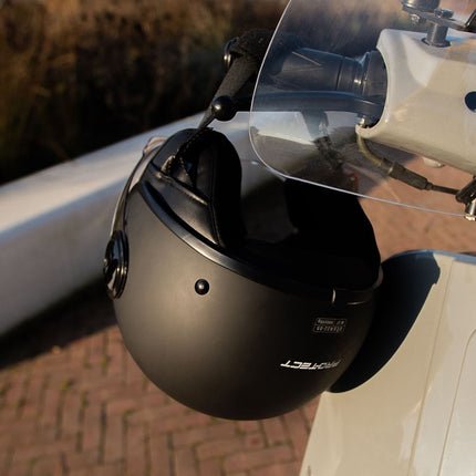 snorfiets-helm